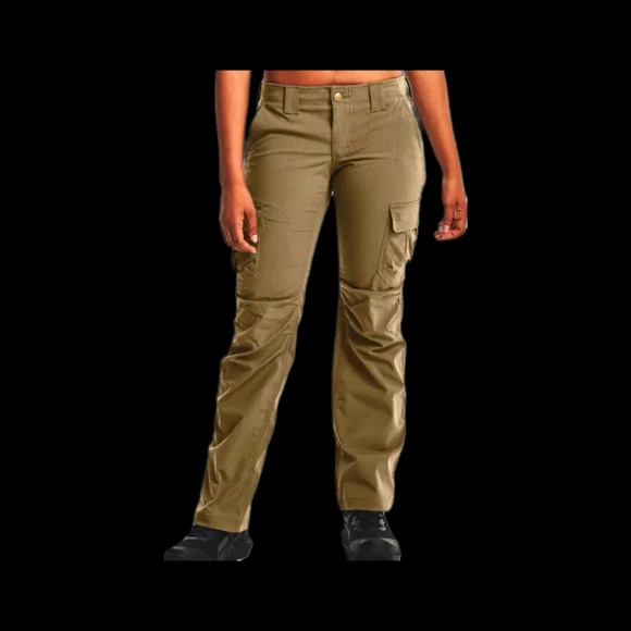 UnderArmor Women's Tactical Cargo Pants, size 4, Good